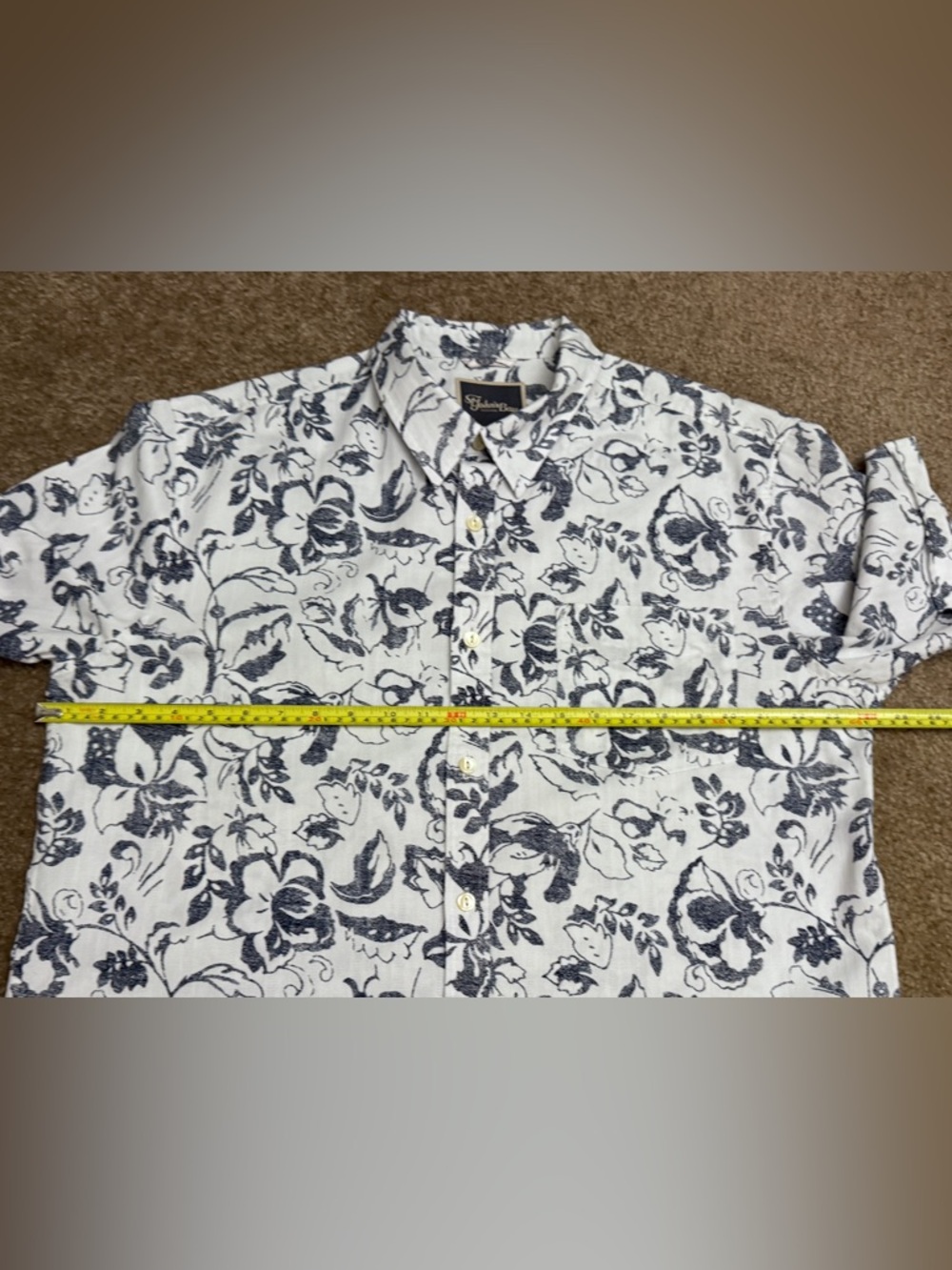 St. John's Bay SS Floral Button-Down Shirt - White/Navy Hawaiian style size L - Picture 4 of 5